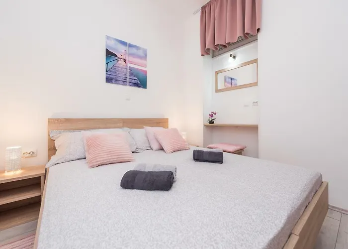 Tnt Apartment